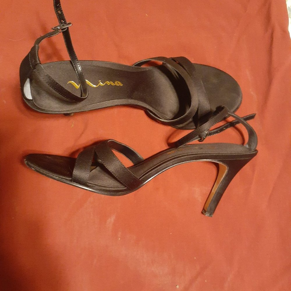 **SOLD**Nina Black Satin Size 9 Heels